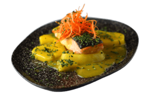 Salmón en salsa cítrica y patatas panaderas